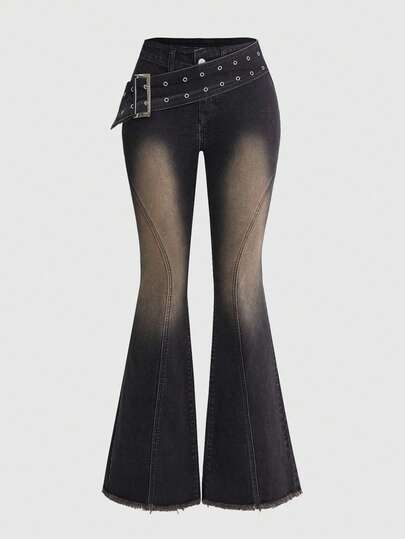 ROMWE Women's Vintage Punk Y2K Metal Buckle Waist Belt Frayed Hem Flare Leg Low Waist Distressed Denim Jeans, Suitable For School, Casual Occasions, Music Festivals, Valentine's Day, Shopping Dates, Daily Commute. Low Waist Flare Leg Jeans, Fitted Low Waist Denim Pants, Casual Wear For Spring And Summer