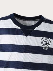 SHEIN Casuvi Kids 2pcs Boys' Striped Shield Logo Knit Casual Loose Comfortable T-Shirt And Elastic Waist Pants Set Boys Casual Pants Suit Outfit - Navy Blue - View 9