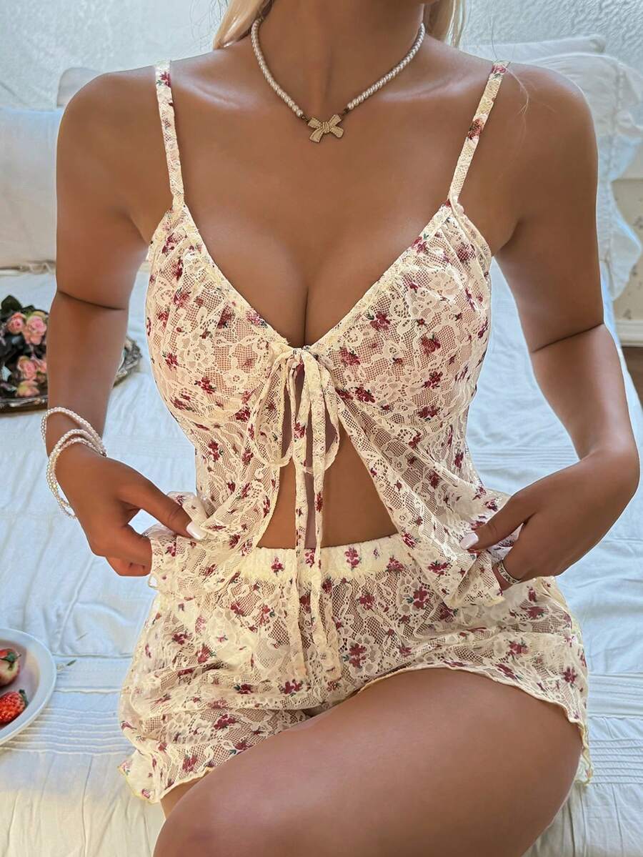 CottageSlumber Letni komplet piżamowy z koronką i drobnymi kwiatowymi koszulkami i szortami - Żółty - Zobacz 1