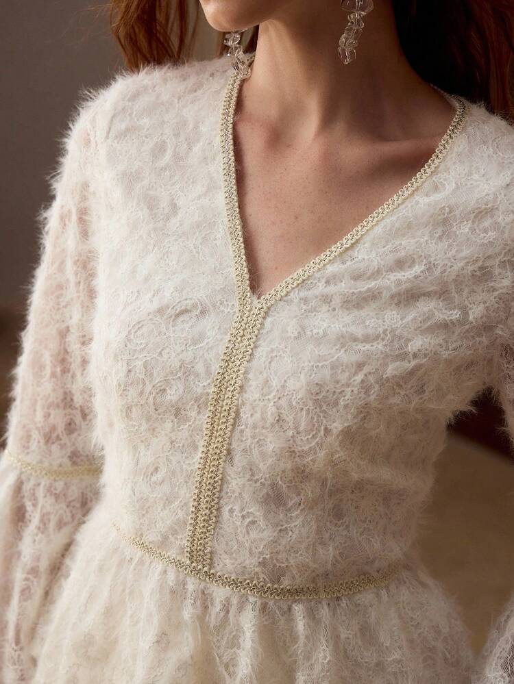 WHITE LACE FLORAL DESIGN PEPLUM TOP & FISH TAIL SKIRT SET