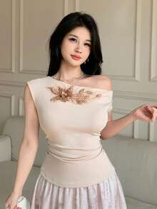 Celisse Apricot Shoulder Cutout Embroidered Floral Elegant Women T-Shirt - Apricot - View 3