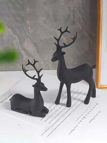 2 pezzi di cervi in resina di lusso stile nordico per decorare il soggiorno, la camera da letto, il mobile TV, il mobile bar. Sculture di cervi, ornamenti di cervi neri e accessori decorativi per le vacanze - multicolore - Visualizzare 7