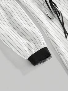 ROMWE Goth 哥特式暗黑娃娃十字尖领撞色蕾丝条纹修身A字迷你连衣裙 - 白色 - 查看 6