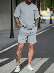 EGENSIO 男士休闲字母印花T恤短裤套装，夏季 - 淺灰色 - 查看 5