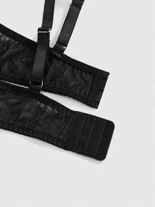 ROMWE Goth Sujetador de encaje con copas moldeadas, con notas musicales y rayas, para tallas grandes, estilo gótico - Negro - Ver 4