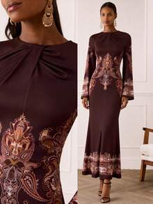 Lilora 女士优雅佩斯利印花圆领喇叭袖连衣裙 - 棕色 - 查看 4