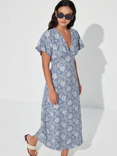 Aveloria Modichic Blue Floral Jacquard Contrast Color Dress, Exquisite Embroidery Craftsmanship, Fresh Countryside Vacation Commute Versatile Elegant Style, Suitable For Daily Casual, Garden Party, Commute Date, V-Neck Design, Loose Sleeve Element, Slim Fit Feature, Mid-Length Straight Silhouette, Soft Fabric. Trending Keywords: Embroidered Dress, Jacquard, Summer Essential, Casual Comfort, Commute Preferred, Material, Lightweight Style, Literary Vibe, Slimming Design.