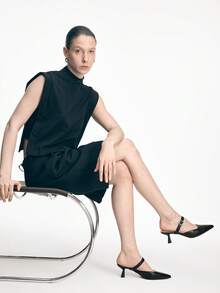 Mnmlis Women Low-Heeled Black Pointy-Toe Pumps In A Minimalist Commuter-Chic Style. - Black - View 11