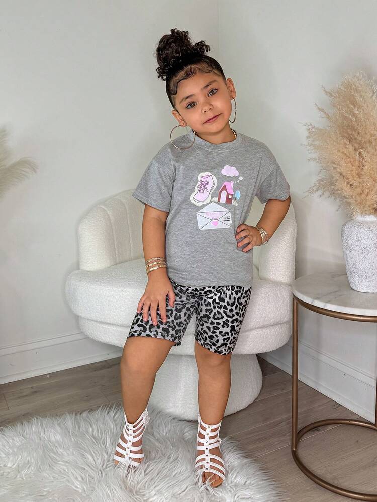 Young Girl Printed Short Sleeve T-Shirt And Leopard Print Shorts Casual Outfit