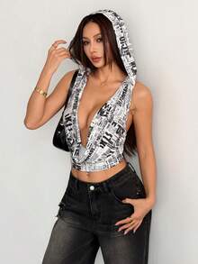 Hanevo Women's Fashionable Chic Sporty Newspaper Print Deep V-Neck Sleeveless Fitted Cropped Sweatshirt - Black and White - View 6