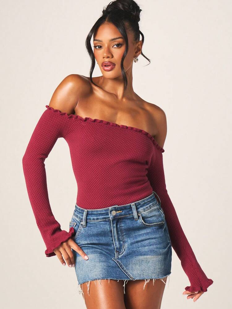 MISSGUIDED Langarm Bardot Rüschen Saum Strick Bodysuit mit anliegender Silhouette, modisches Grundlagenessential für Herbst und Winter, burgunderrot