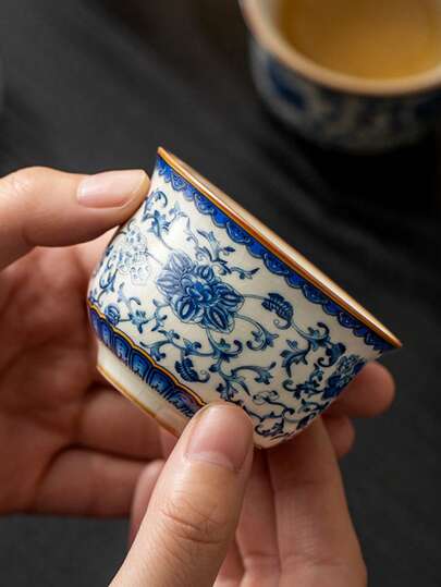 6pcs/4pcs/2pcs Ceramic Tea Cups, Vintage Entwined Branch Blue & White Porcelain Espresso Cup, 60ml Small Capacity Home Tea Cup For Gathering, Chat, Reception, Retro Kungfu Tea Cup, Tea Tasting Cup, Ceramic Tea Cup Gift