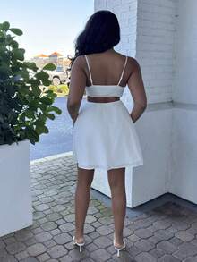 Alexandranx WYWH女款白色中空腰V領細肩度假裙，夏季 - 白色 - 查看 2