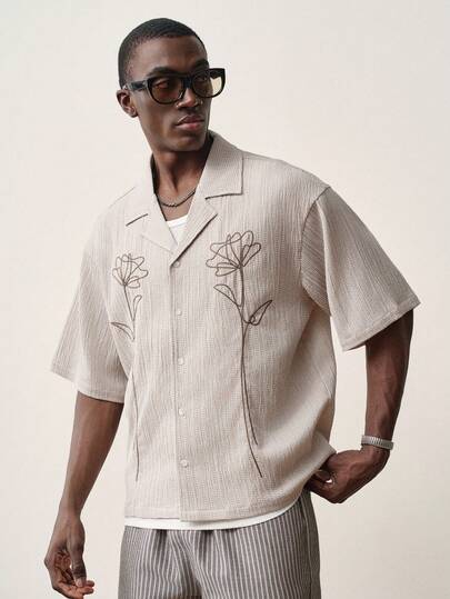 STYNVO قميص كاجوال قصير الأكمام بطبعة زهور مطرزة متعدد الاستخدامات للرجال