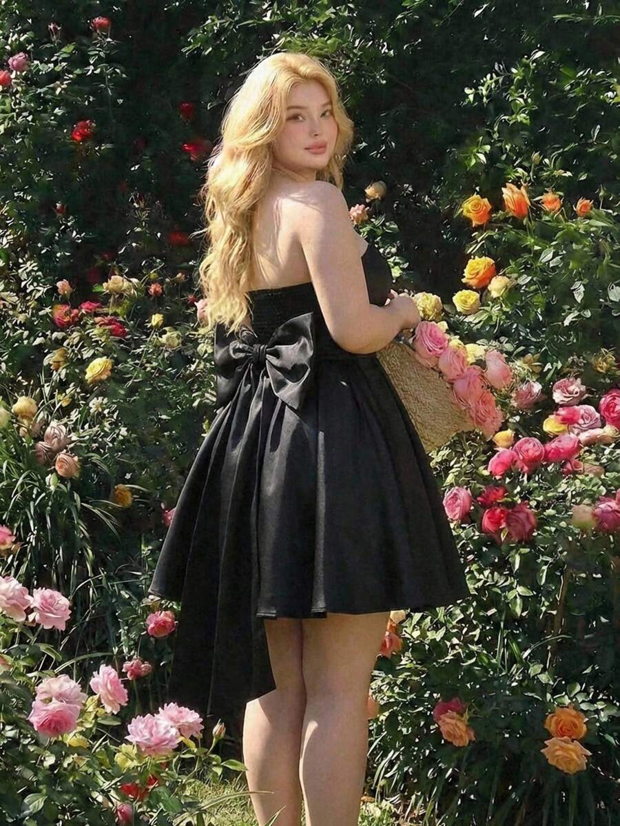 SHEIN MOD Đầm ống cỡ lớn màu trơn, thân áo xếp ly phía trước, gấu váy xòe. - màu đen - Xem 1