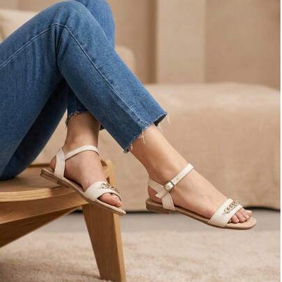 Sandalias Para Dama Con Correa y Cadena Hebilla Estilo GSCH020 Casual Exterior Oficina Elegante Playa