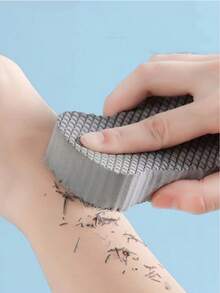 1pc Universal 3D Embossed Loofah Sponge, Body Cleaning Tool - Grey - View 1