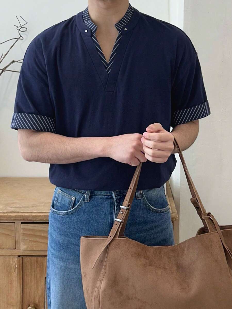 DAZY 海军蓝V领男士T恤，领口和袖口撞色设计，夏季款 - 彩色 - 查看 1