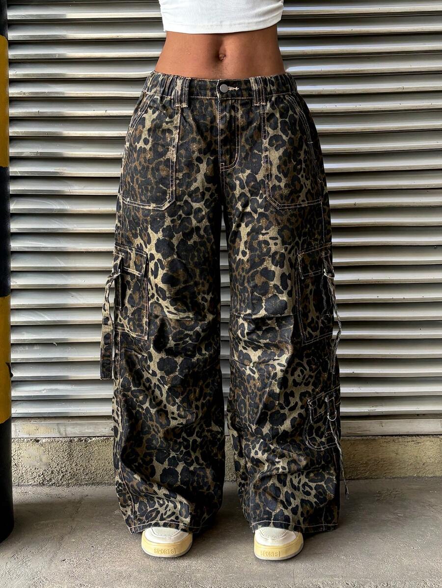 Rivivi Women's Leopard Print Pocket Button Casual Versatile Daily Wear Wide Leg Jeans - Multicolor - View 1