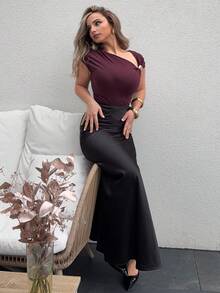 Jeta Ari Women's Fashion Metal Decor Asymmetric Collar T-Shirt, Suitable For Commuting In Summer Asymmetrical Top - Burgundy - View 6