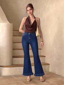 Quần jeans nữ ống loe ôm sát, gợi cảm, có bèo nhún ở gấu quần. - Rửa tối - Xem 6