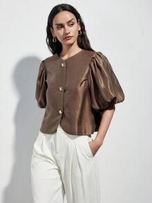 Aveloria Modichic Áo kiểu nữ thanh lịch, cao cấp, sang trọng, chất liệu giống satin, cổ tròn, khóa kim loại trang trí, tay cánh hoa. - Cà phê nâu - Xem 3