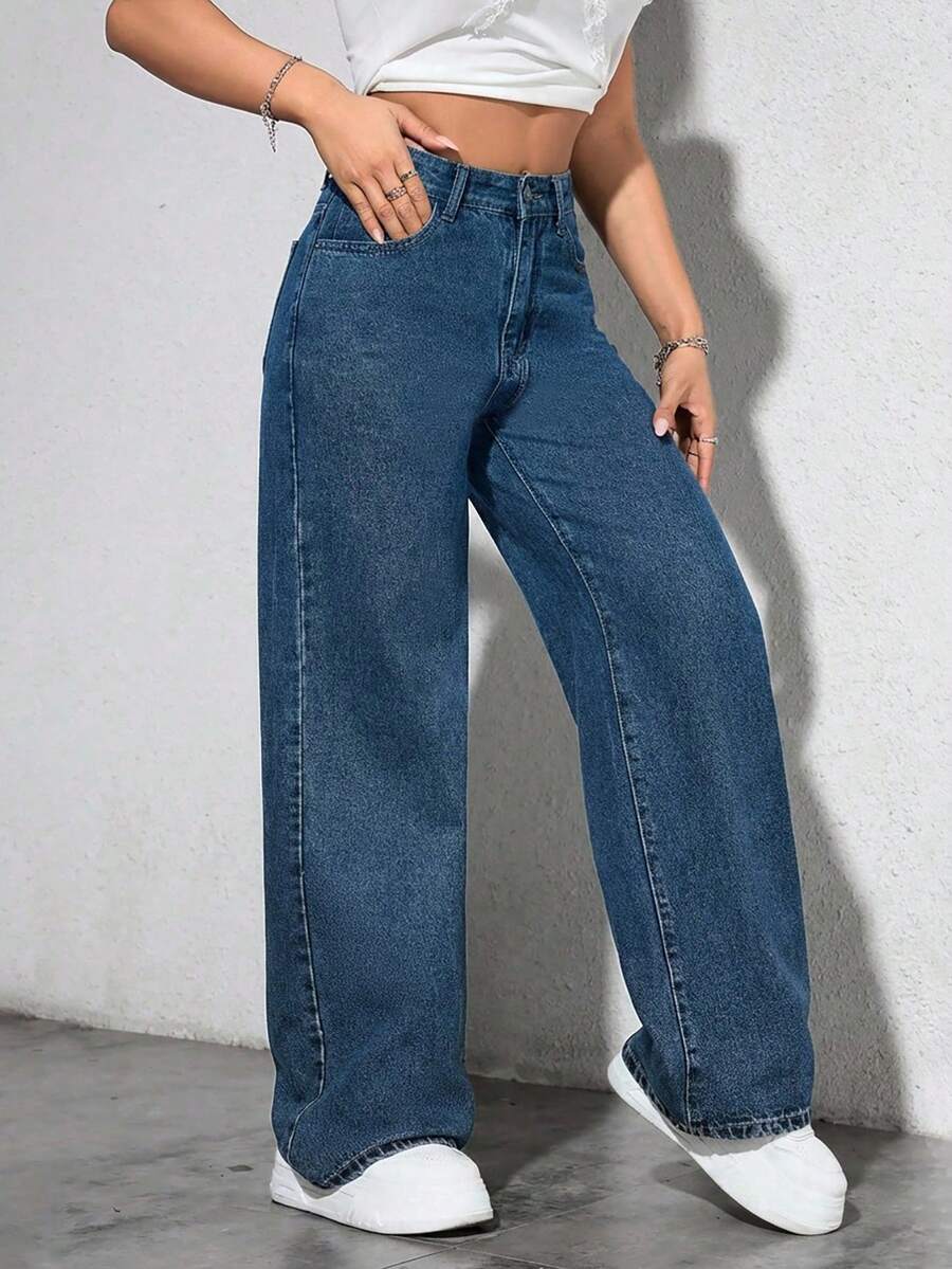 EURMUSE Women's Pocket Button Loose Casual Everyday Versatile Jeans - Blue - View 1