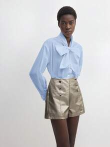 BizChic 女士休闲优雅打结纽扣衬衫，百搭实用，适合办公室、正式场合、都市通勤、日常休闲穿着，浪漫90年代复古风，也适合派对、毕业典礼、婚礼宾客、伴娘、女主人、外出、社交活动、音乐会、毕业典礼、早午餐、机场等场合。 - 藍色 - 查看 4