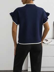 EURMUSE 别致的纽扣前开襟开衫衬衫，配有褶裥袖和黑色滚边；短袖柔软针织衫，饰有荷叶边和珍珠纽扣；复古风针织上衣，袖子和领口饰有滚边。 - 藏蓝色 - 查看 2