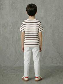 SHEIN Casuvi Kids 男童條紋T恤，美式大學Logo印花，短袖，都市休閒風，秋季，職業日，返校季，日常穿著，輕量T恤 - 駝色 - 查看 7