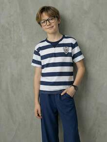 SHEIN Casuvi Kids 2pcs Boys' Striped Shield Logo Knit Casual Loose Comfortable T-Shirt And Elastic Waist Pants Set Boys Casual Pants Suit Outfit - Navy Blue - View 3