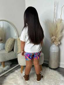 SHEIN 女童夏季休闲小熊印花T恤和爱心印花短裤套装 - 彩色 - 查看 2