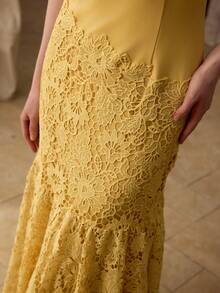 MOTF PREMIUM CONTRAST LACE ZIPPER DRESS - Yellow - View 3