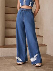 Selenza Women's Casual Washed Embroidered Patch Wide-Leg Jeans - Blue - View 5