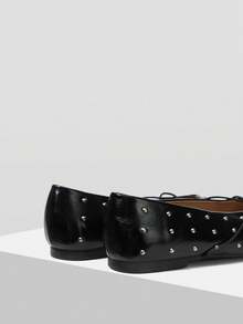 Mnmlis Women's Front Lace-Up Flat Casual Shoes - Black - View 3