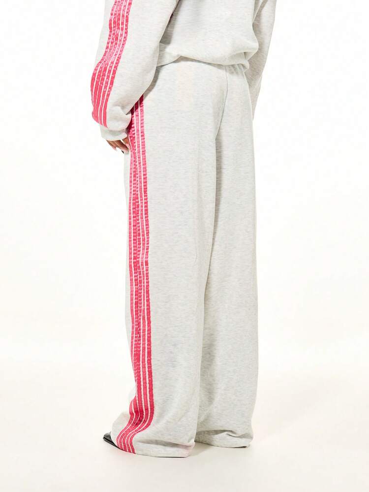 SUMWON WOMEN Pantaloni della tuta con dettaglio spilla e strisce laterali