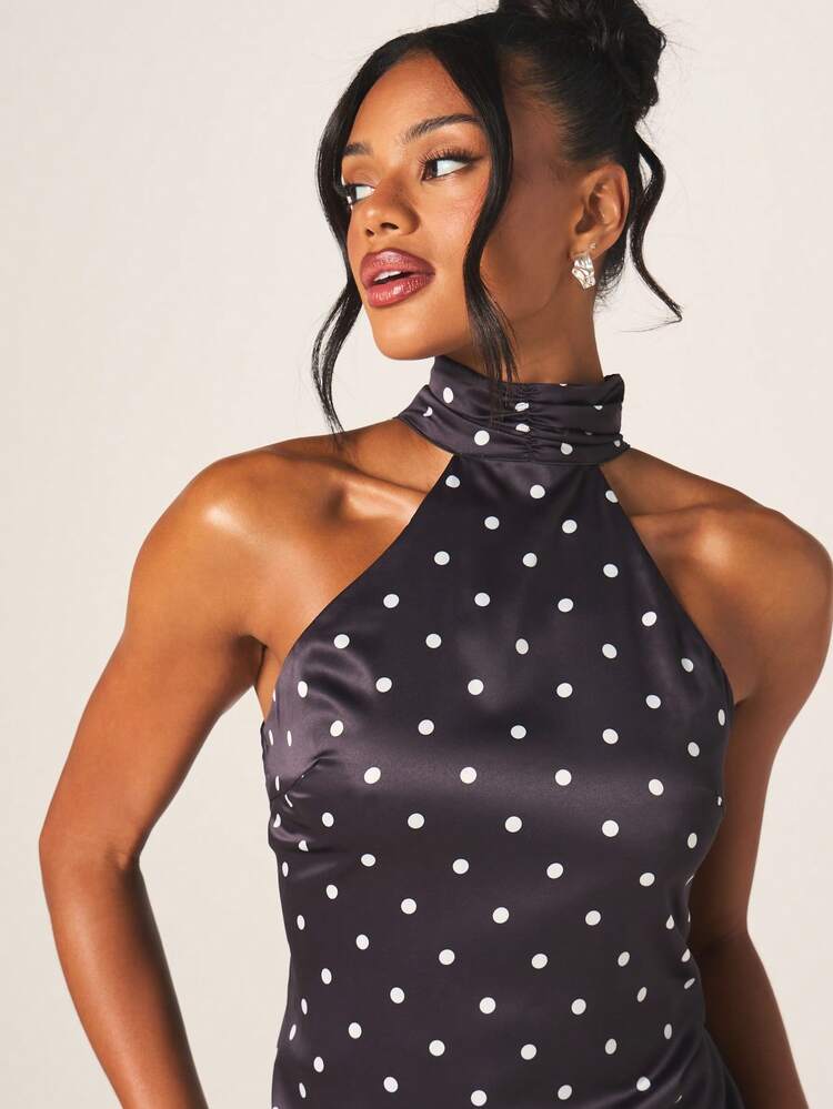 MISSGUIDED Vestido mini de cuello halter de satén con lunares, con detalle de lazo y ajuste ceñido al Body para fiesta y noche
