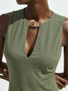 Maija 女士白色夏季套装，圆领，正面PU扣装饰，镂空细节，无袖，简约时尚性感休闲沙滩度假连体衣 - 軍綠色 - 查看 5