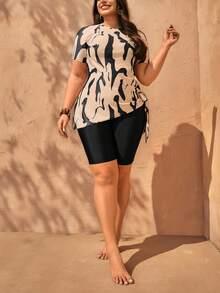 Swim Mulvari 大码女式三件套随机印花短袖上衣、中长短裤和网纱裙泳装套装，保守沙滩度假布基尼 - 彩色 - 查看 4