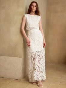 MOTF PREMIUM Bộ 2 món gồm áo và chân váy vải móc tay họa tiết, màu trắng. - trắng - Xem 5