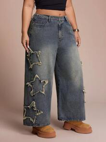 SHEIN PETITE CURVE Quần jeans nữ cỡ lớn cạp cao ống rộng phong cách Y2K, màu xanh vintage, họa tiết ngôi sao, rách tua rua, kiểu dáng thường ngày, phong cách đường phố. - Rửa trung bình - Xem 7