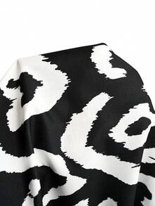 EMERY ROSE Plus Size Women's Black And White Geometric Pattern V-Neck Loose Short Sleeve Casual Summer Boho Vacation Dress,Beach Outfit,Country Concert Peplum - Black and White - View 7