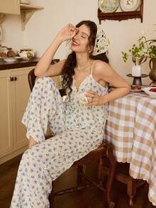 SHEIN Romantiskt, blommigt pyjamasset med v-ringning och spaghettiband för kvinnor, byxor med volangkant - Blå - Visa 4