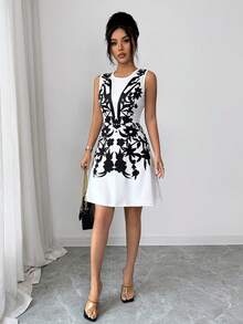 SHEIN Elenzya Women's Floral Print Round Neck Casual Everyday Dress For Dating And Outings - Black and White - View 5