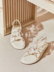 SHUZIA #ArtisanChic Sandal nữ màu trắng, đính đá và hạt cườm, quai ngang kiểu La Mã – Thoáng mát, sành điệu và hoàn hảo cho kỳ nghỉ. - màu đen - Xem 5
