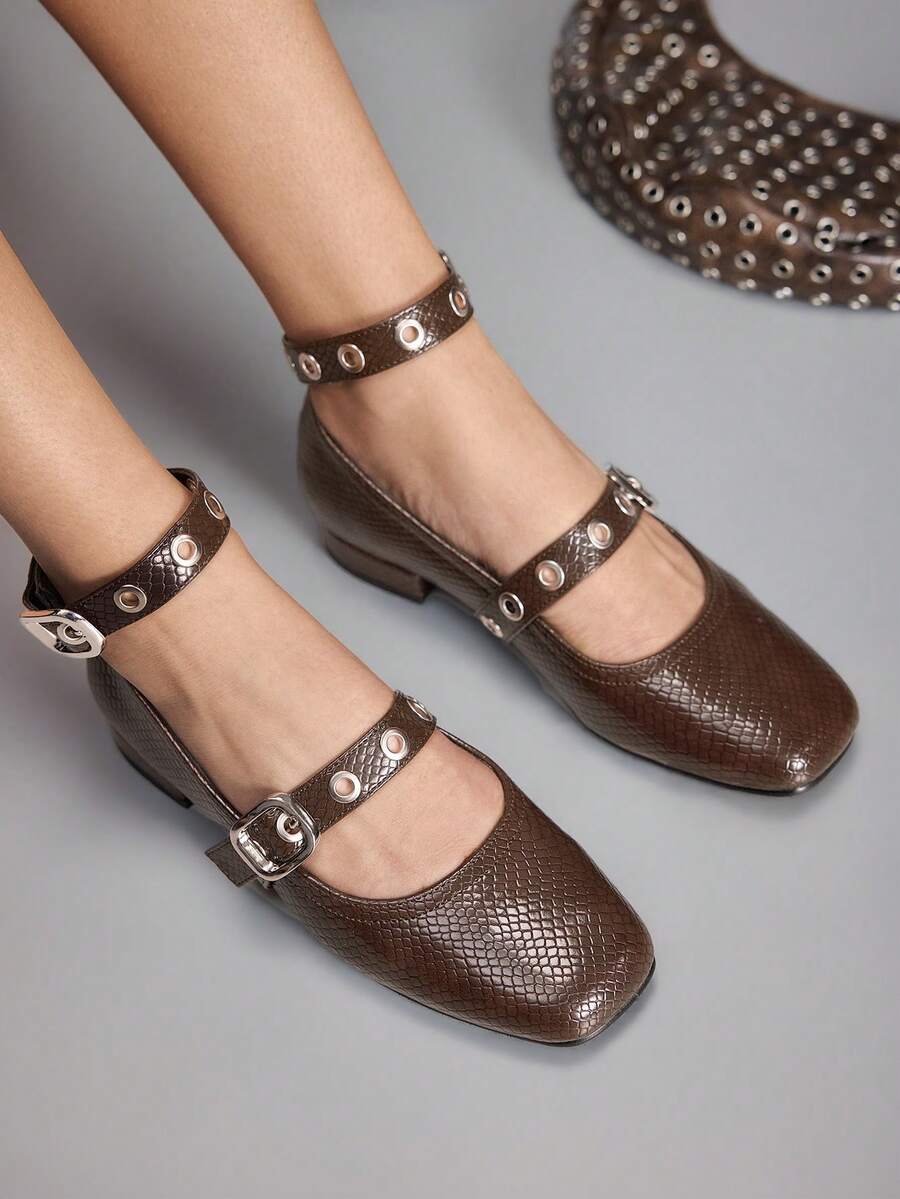 CUCCOO GRLICON 女士铆钉设计休闲乐福鞋，圣诞节必备 - 棕色 - 查看 1