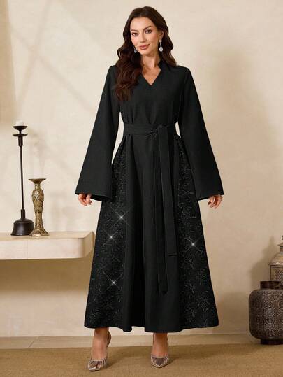 Al Najma 女士优雅纯色花卉刺绣拼接阿拉伯风格连衣裙