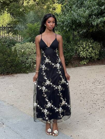 Mima John 女士性感优雅深V褶皱胸部刺绣修身腰部浪漫刺绣连衣裙派对