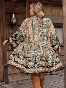 SHEIN CURVE+ Curve 尺码 US22 音乐节、海滨度假、波西米亚风印花流苏下摆和服，适合旅行、机场、郊游、乡村、返校、假日等各种场合，优雅休闲，度假风，波西米亚风和服，夏季印花和服，嬉皮波西米亚风和服 - 彩色 - 查看 1