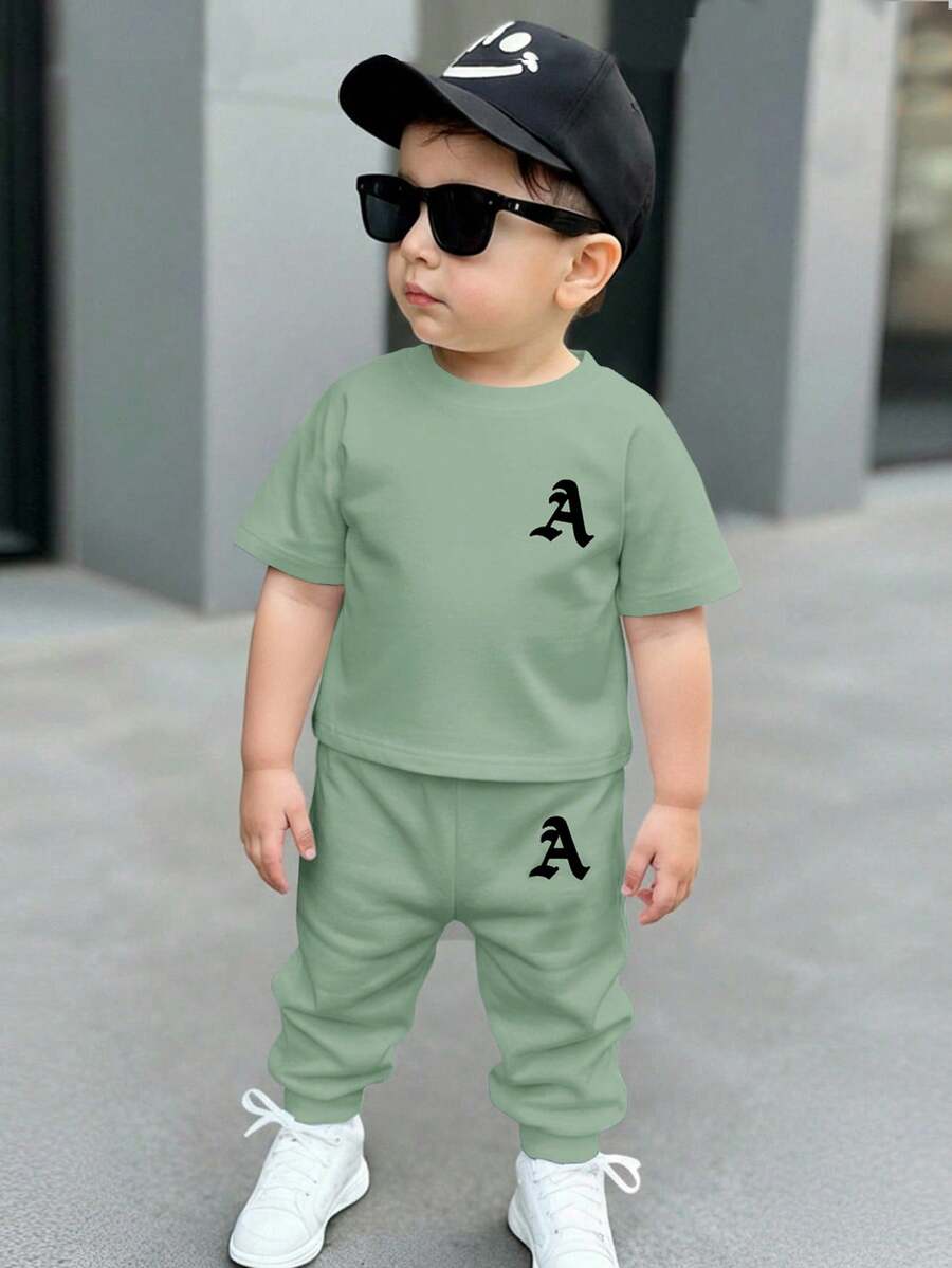Bubblio 男婴休闲简约圆领短袖上衣和裤子套装，经典酷炫简约字母 A 印花 - 彩色 - 查看 1